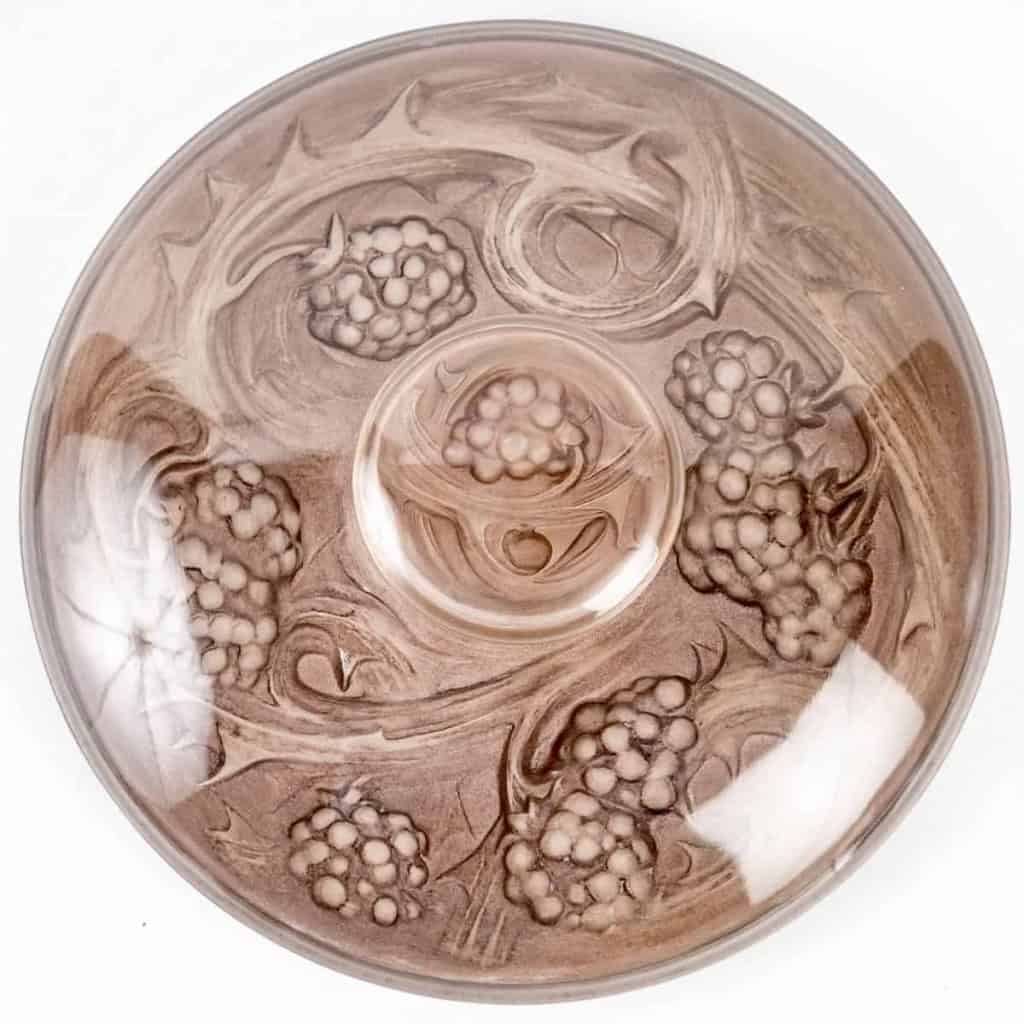 Encrier « Mûres » verre blanc patiné brun de René LALIQUE | Biron Encrier "Mûres" verre blanc patiné brun de René LALIQUE