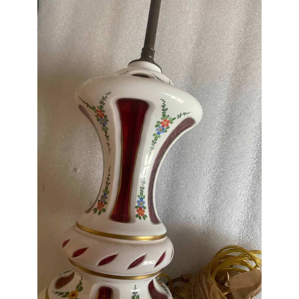 1970′ Paire de Lampes Baccarat Overlay : Hauteur 106 cm | Biron 1970′ Paire de Lampes Baccarat Overlay : Hauteur 106 cm