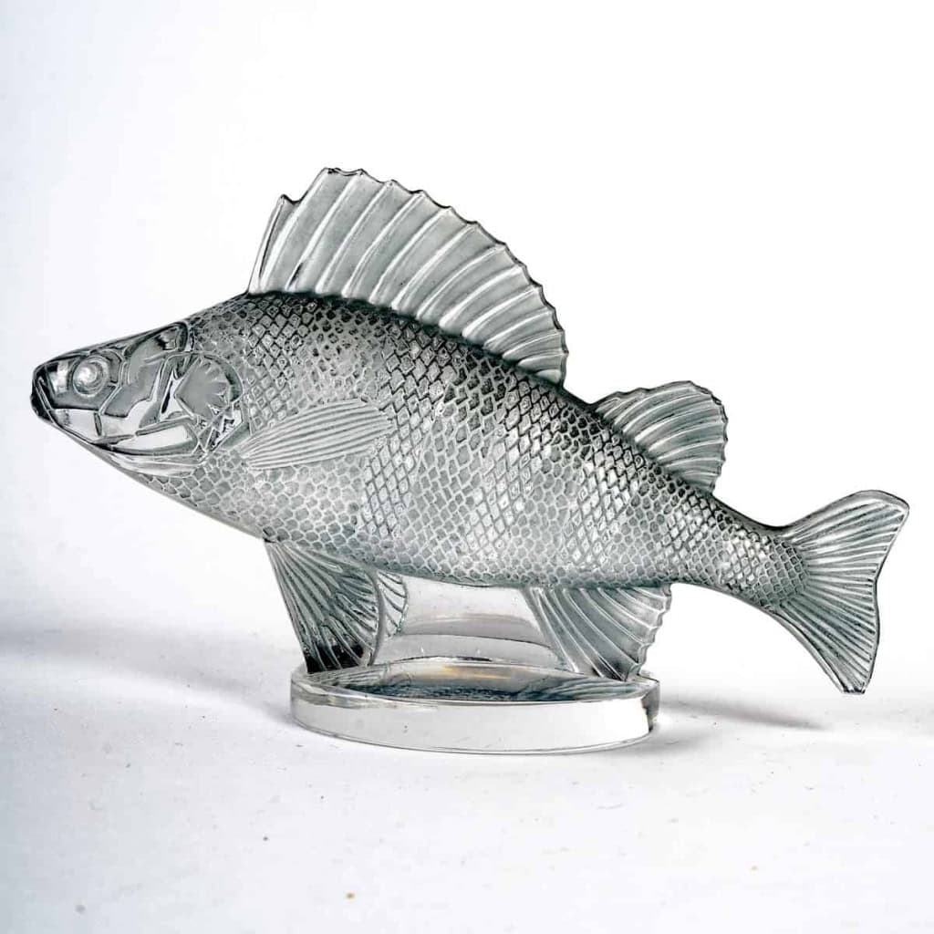 Mascotte « Perche » verre blanc patiné bleu de René LALIQUE | Biron Mascotte « Perche » verre blanc patiné bleu de René LALIQUE