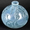Vase « Courges » verre opalescent double couche patiné bleu de René LALIQUE | Biron Vase "Courges" verre opalescent double couche patiné bleu de René LALIQUE