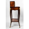 Porte bonheur en bois et plaqué porcelaine, d'époque fin XIXème siècle