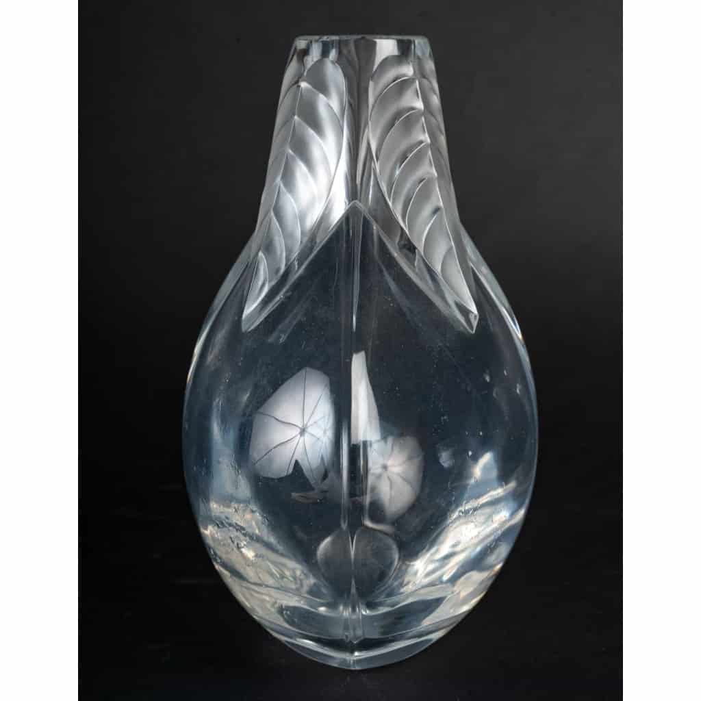 Maison Lalique Vase Modèle "Osumi" crée par Marie Claude Lalique (descendante de René Lalique)