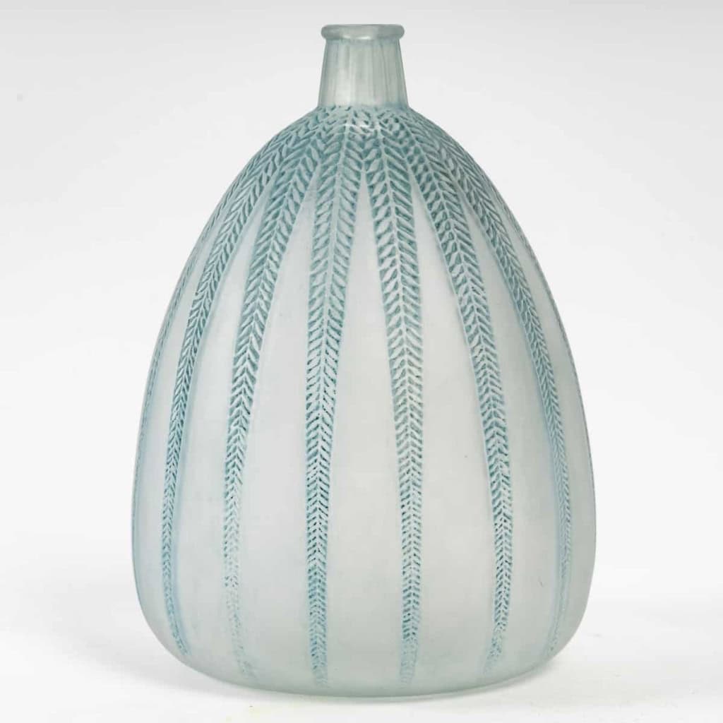 Vase « Mimosa » verre blanc patiné bleu de René LALIQUE | Biron ||||||