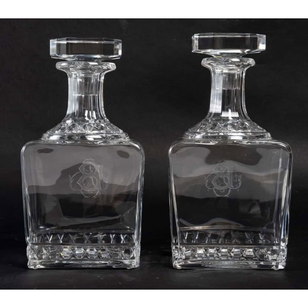Cristallerie Baccarat. Paire De Carafes à Whisky Art Déco | Biron Cristallerie Baccarat. Paire De Carafes à Whisky Art Déco