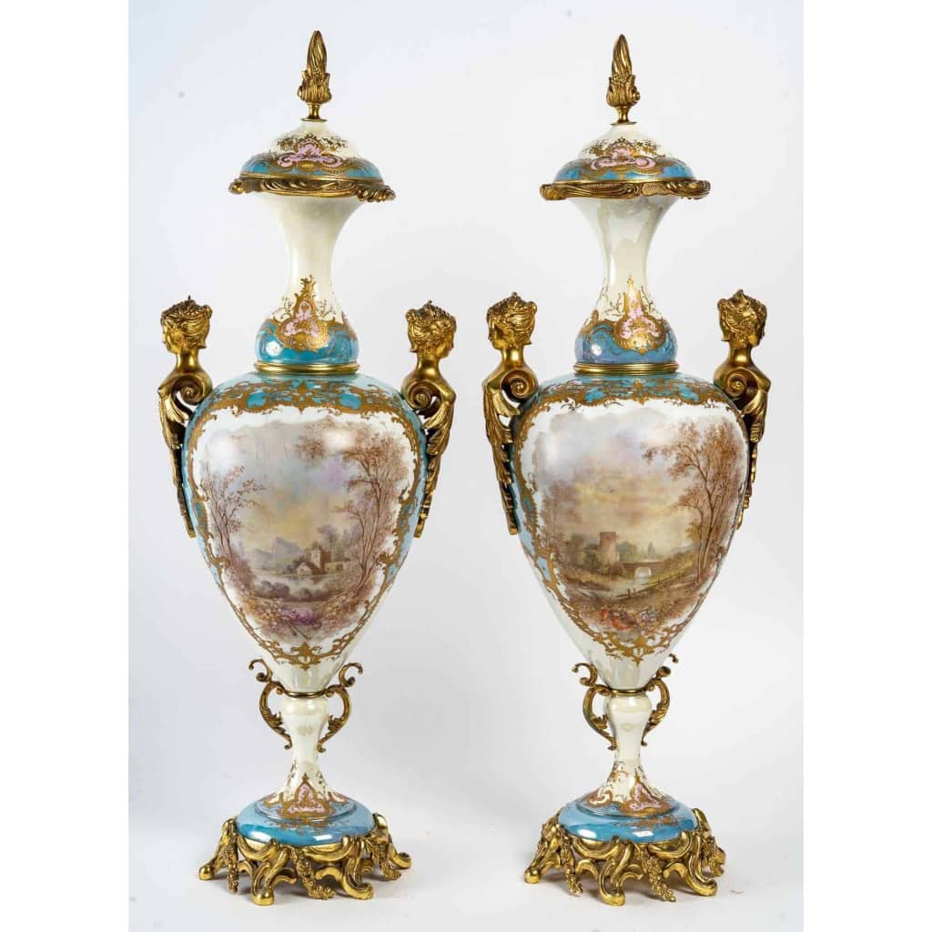 Importante paire de vases multicolores, XIXème siècle | Biron Importante paire de vases multicolores, XIXème siècle