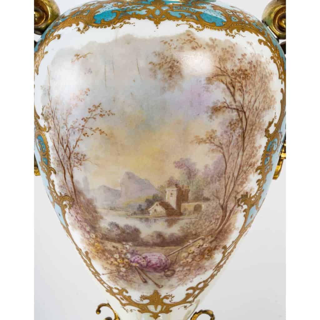 Importante paire de vases multicolores, XIXème siècle | Biron Importante paire de vases multicolores, XIXème siècle