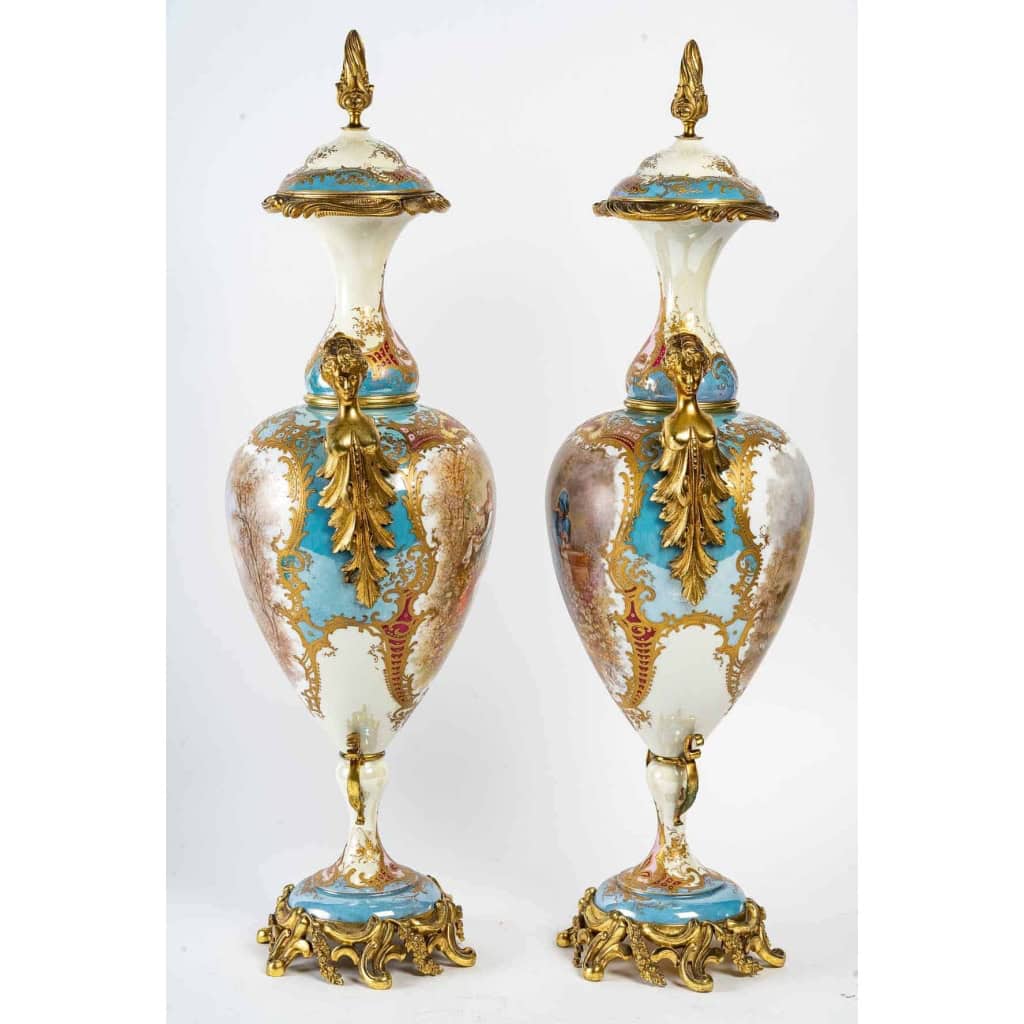 Importante paire de vases multicolores, XIXème siècle | Biron Importante paire de vases multicolores, XIXème siècle