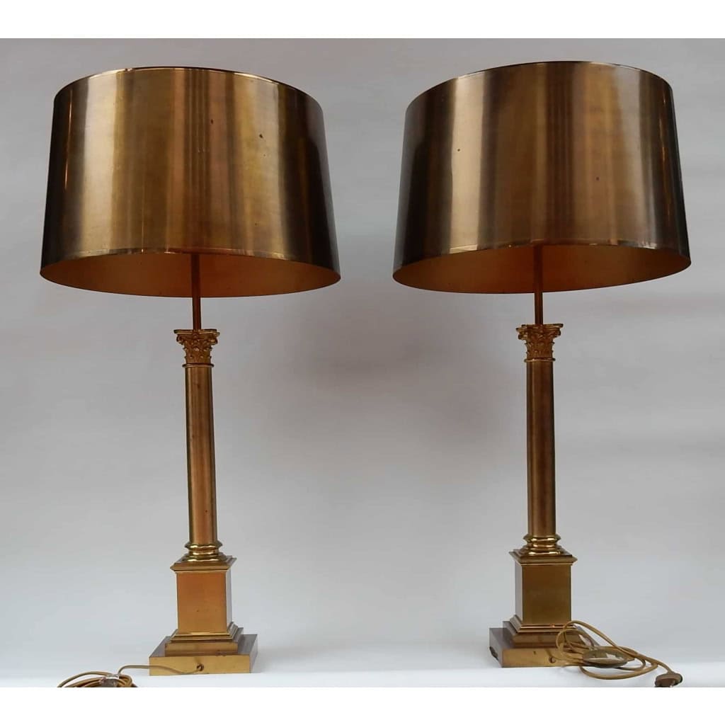 1950/70 Paire de Lampes Aux Colonnes Coryntiennes en Laiton et Bronze Signées Charles
