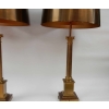 1950/70 Paire de Lampes Aux Colonnes Coryntiennes en Laiton et Bronze Signées Charles