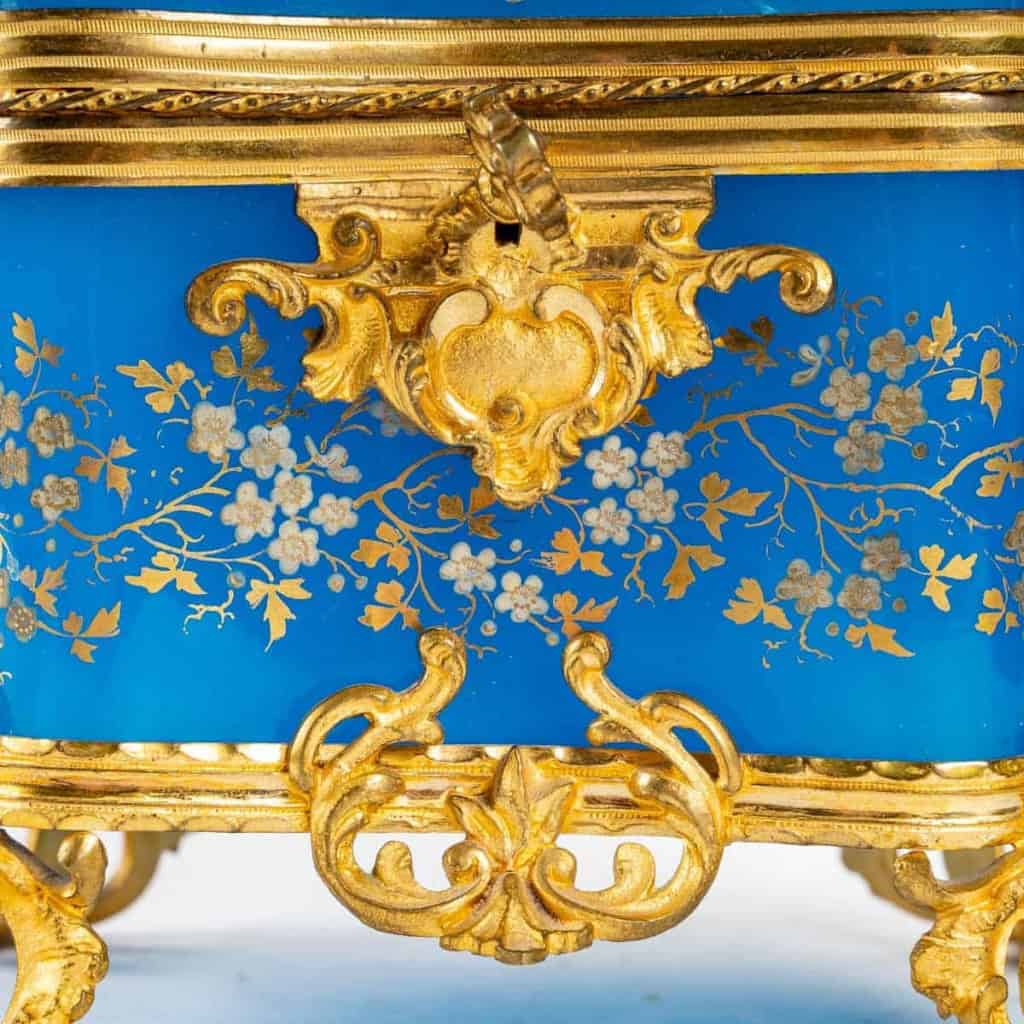 Coffret en opaline bleue et bronze doré d'époque, XIXème siècle