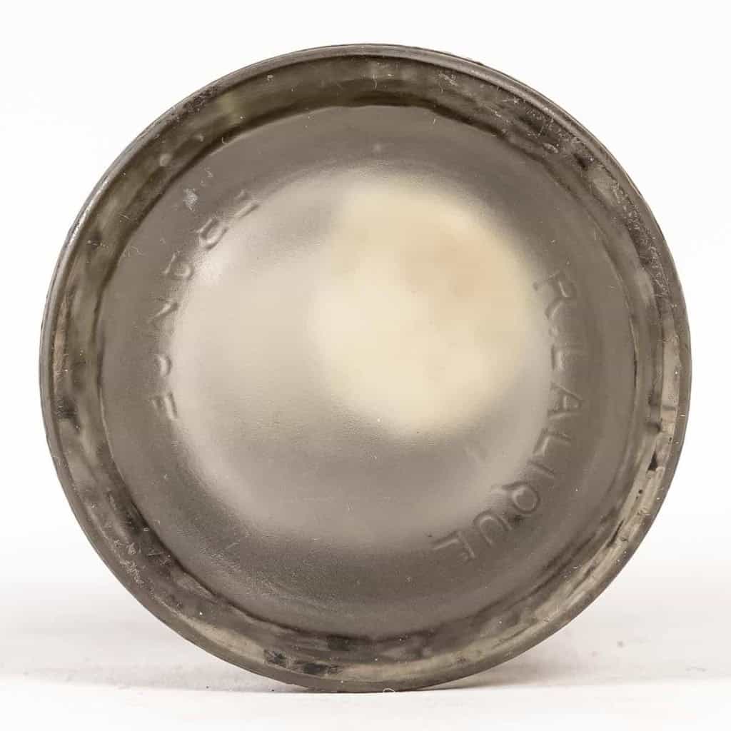 Brûle-Parfums "Danseuses Egyptiennes" verre blanc émaillé noir d'origine de René LALIQUE