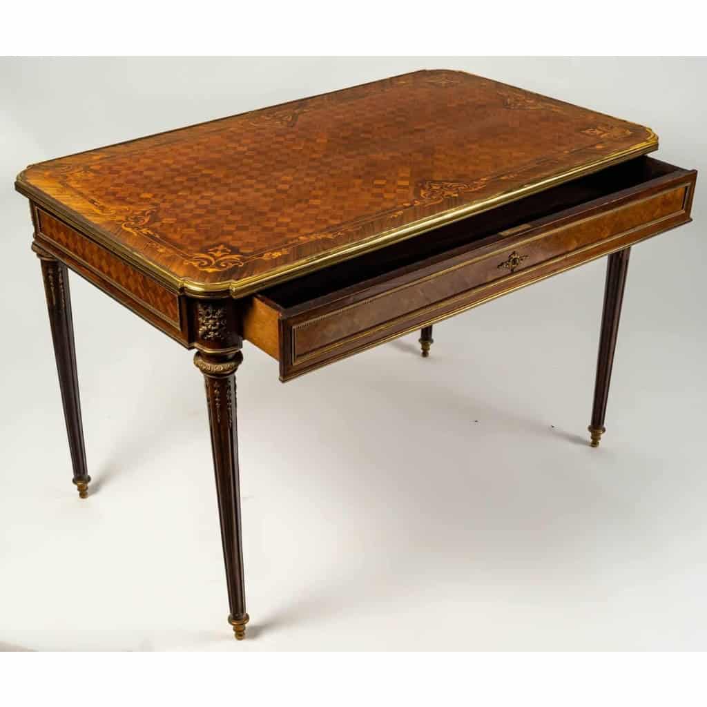 Bureau de style Louis XVI. | Biron Bureau de style Louis XVI.
