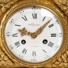 Pendule de style Louis XVI. | Biron Pendule de style Louis XVI.