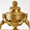 Pendule de style Louis XVI. | Biron Pendule de style Louis XVI.