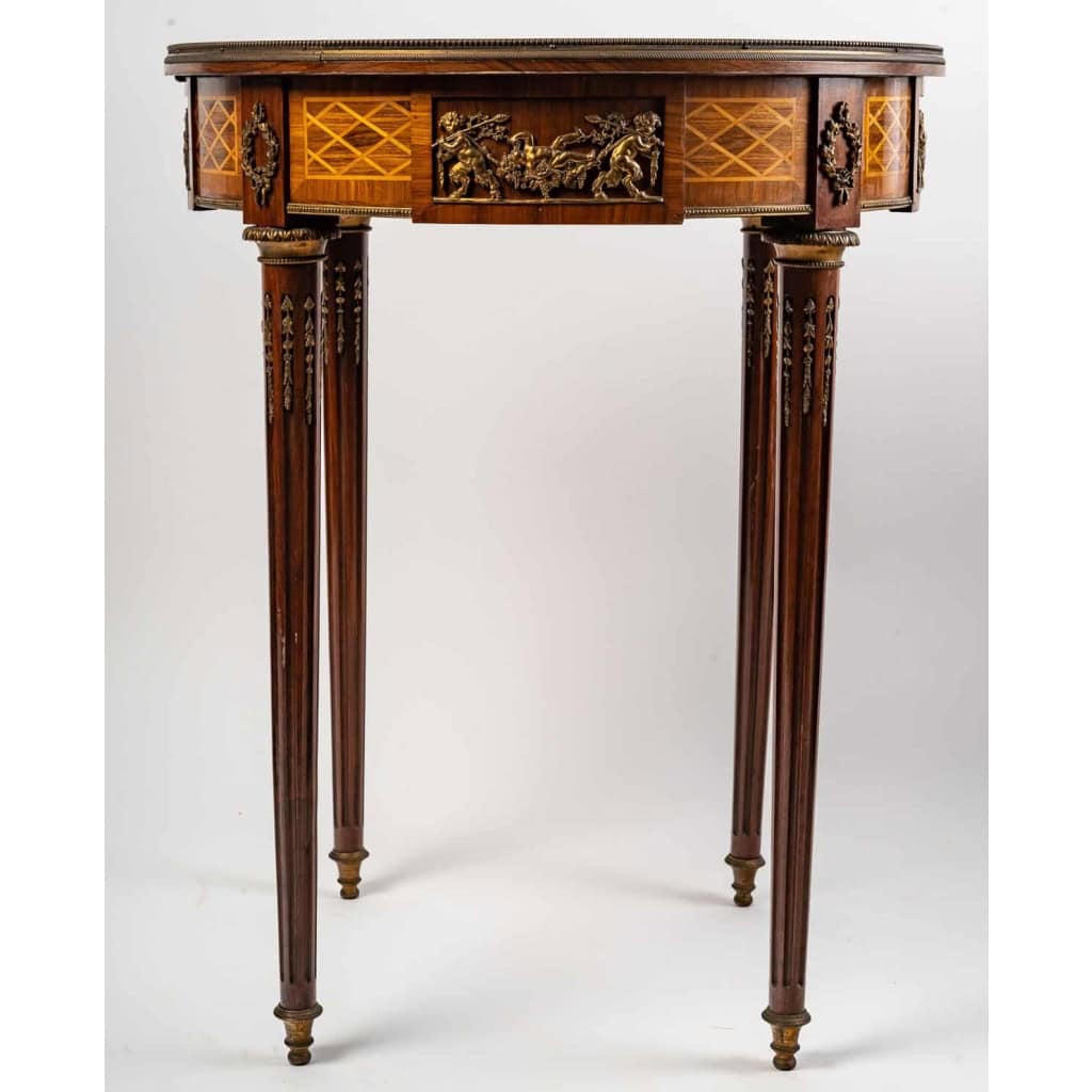 Guéridon en bois et bronze ciselé et doré XIXème siècle