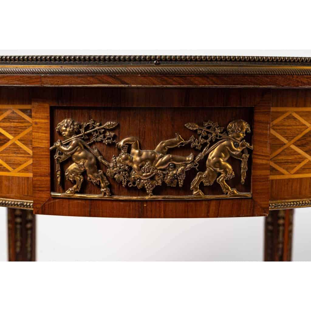 Guéridon en bois et bronze ciselé et doré XIXème siècle