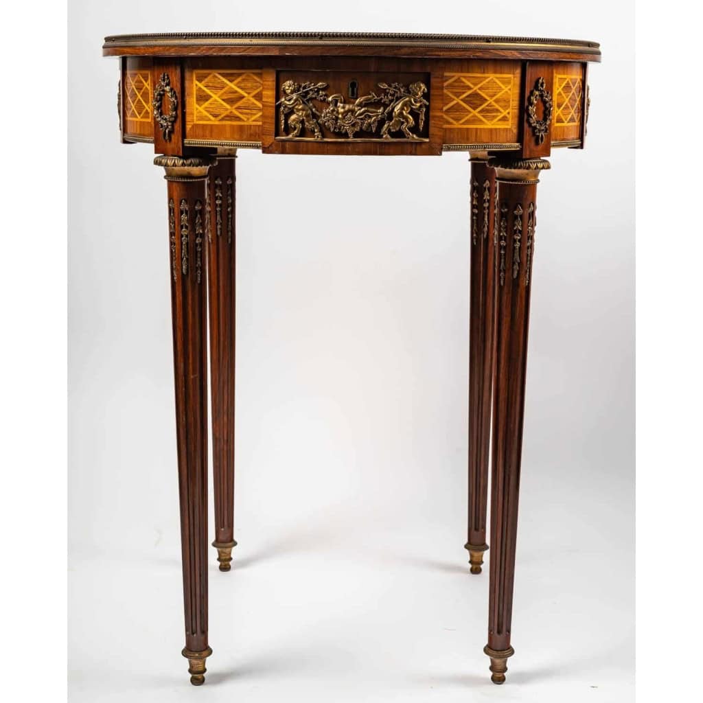 Guéridon en bois et bronze ciselé et doré XIXème siècle