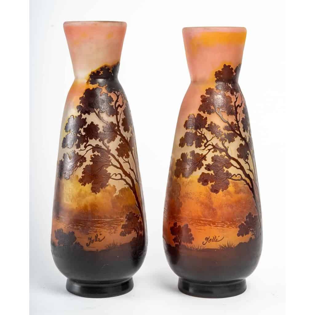 Paire de vases en pate de verre de Gallé, XXème siècle