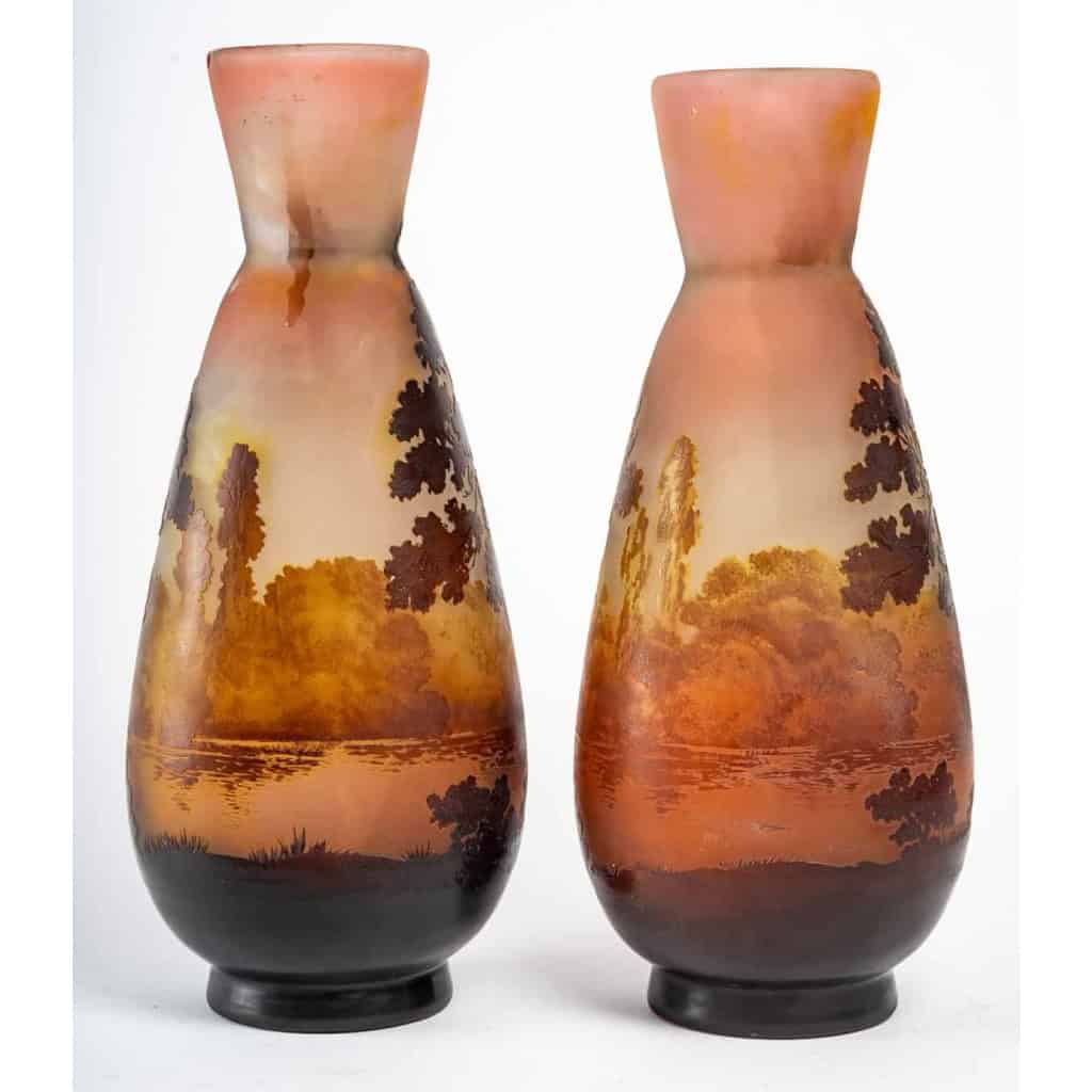Paire de vases en pate de verre de Gallé, XXème siècle