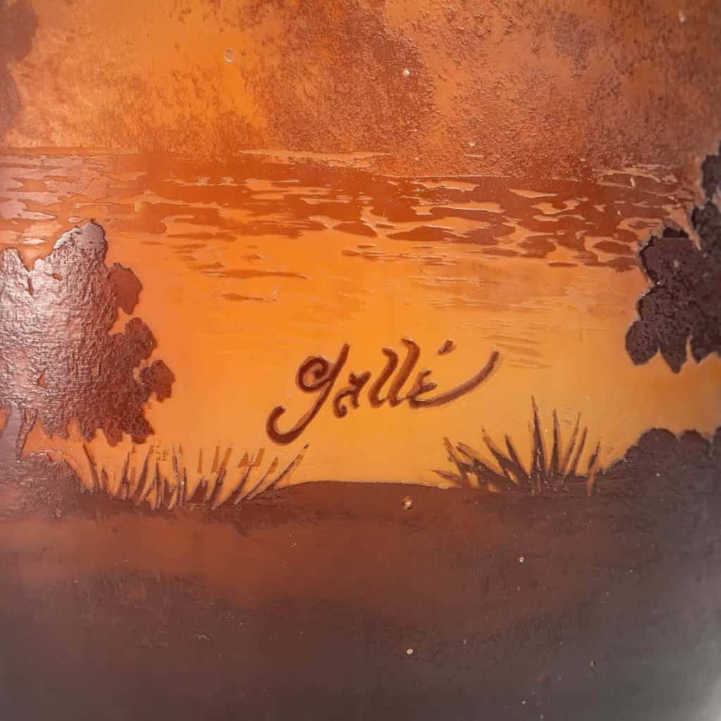 Paire de vases en pate de verre de Gallé, XXème siècle