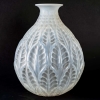 Vase « Malesherbes » verre opalescent double couche patiné gris de René LALIQUE | Biron ||||||