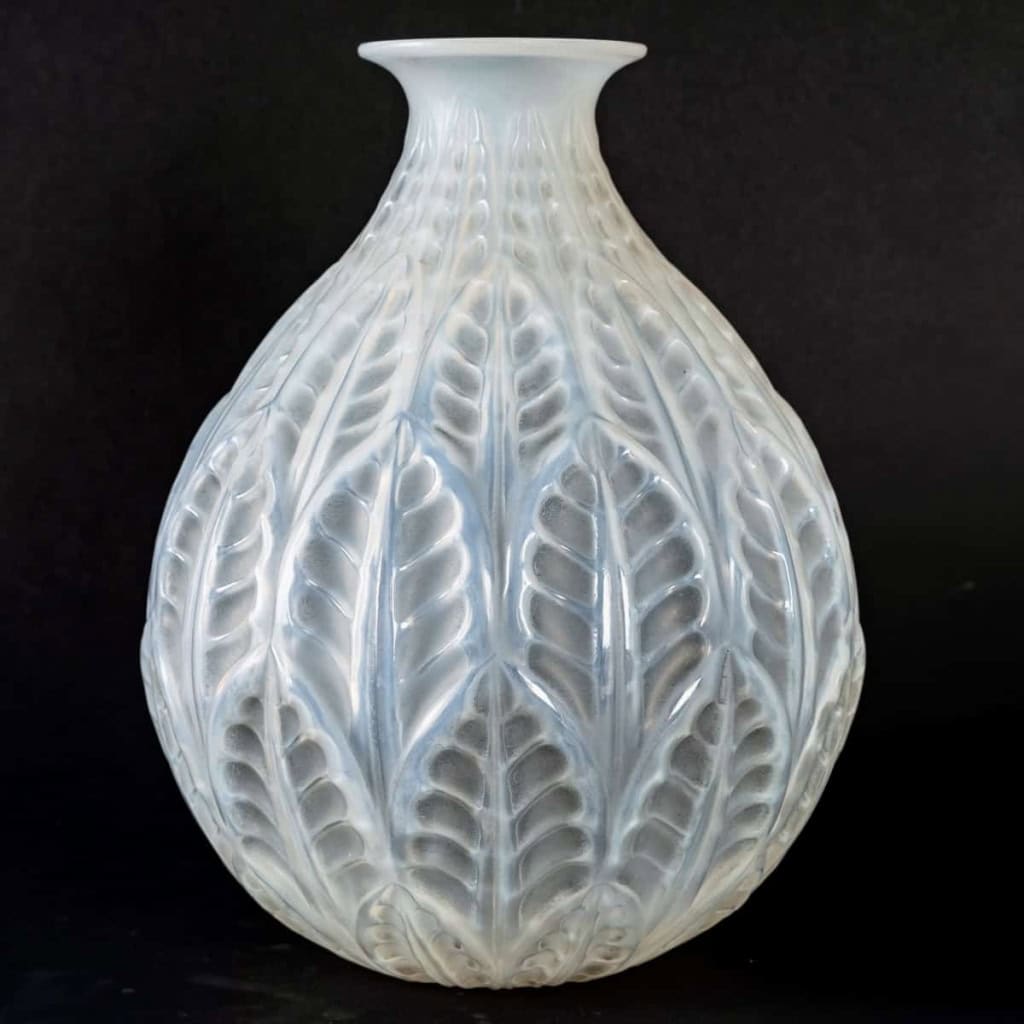 Vase « Malesherbes » verre opalescent double couche patiné gris de René LALIQUE | Biron ||||||