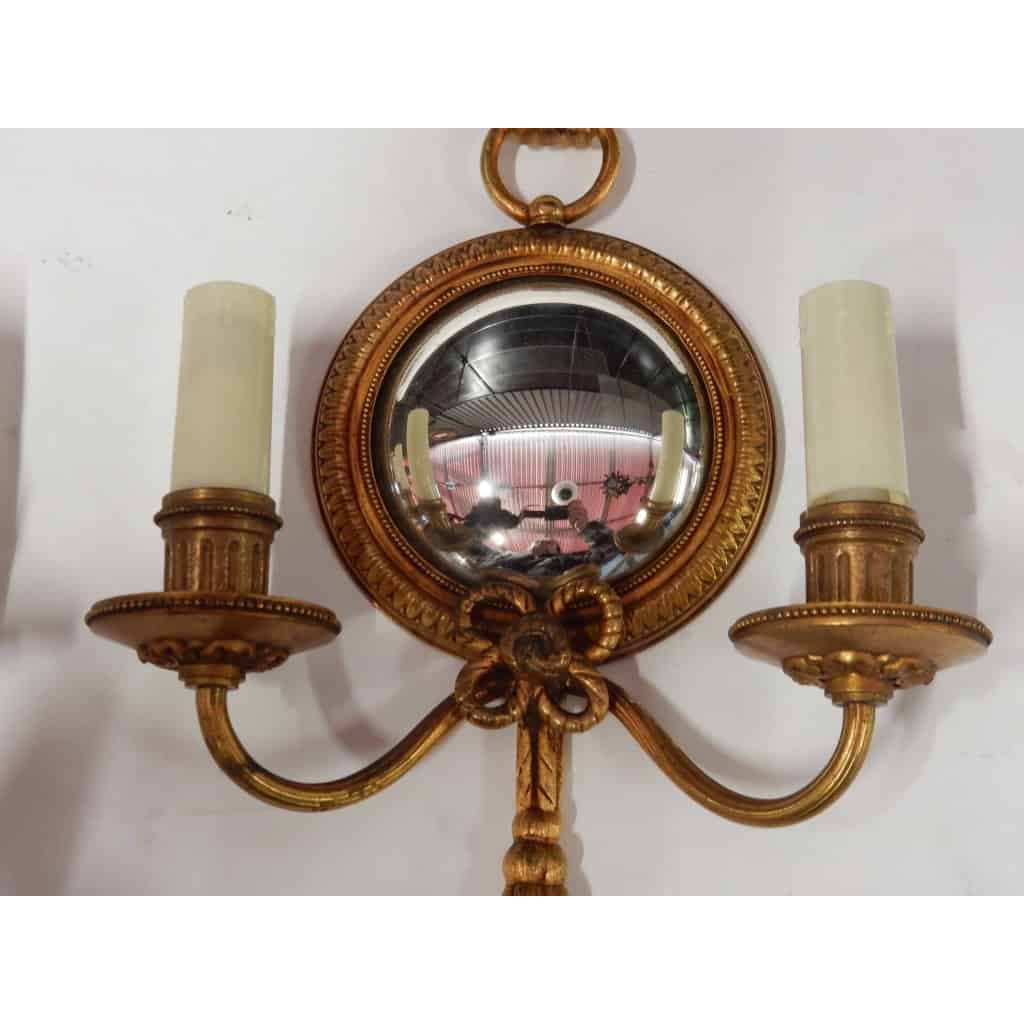 1950/70′ Paire d’Appliques en Bronze Doré Avec Miroir Convexe Signée Petitot | Biron 1950/70′ Paire d’Appliques en Bronze Doré Avec Miroir Convexe Signée Petitot