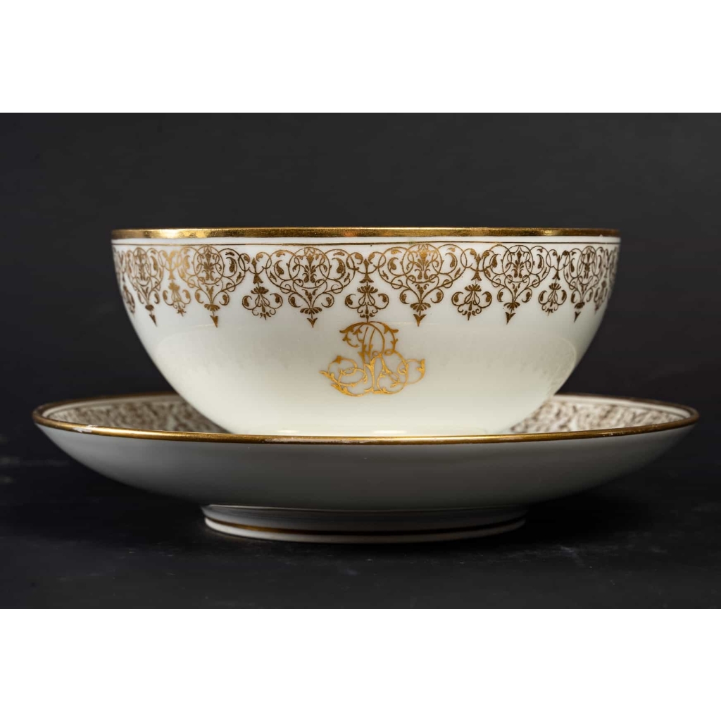 Paire de bols de Sèvres, 1869 / 1870 par Tristan Etienne Joseph | Biron Paire de bols de Sèvres, 1869 / 1870 par Tristan Etienne Joseph