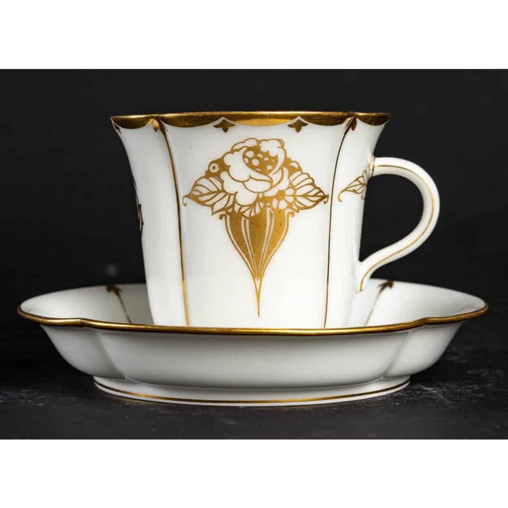 Tasse blanche et or, Sèvres 1930 | Biron ||||||||||