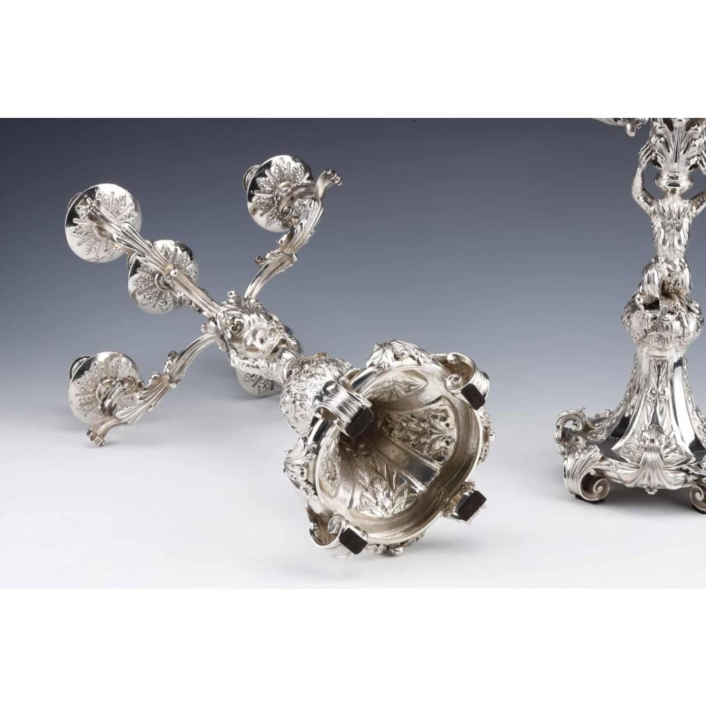 ORFEVRE MERITE – Paire de candélabres zoomorphe en argent massif XIXe siècle | Biron Merite - Paire de candélabres zoomorphe en argent massif XIXe siècle
