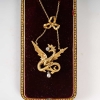 Pendentif « Chimère « Art-nouveau » pouvant se transformer en broche en or | Biron Pendentif « Chimère « Art-nouveau » pouvant se transformer en broche en or