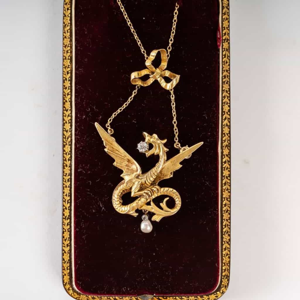 Pendentif « Chimère « Art-nouveau » pouvant se transformer en broche en or | Biron Pendentif « Chimère « Art-nouveau » pouvant se transformer en broche en or