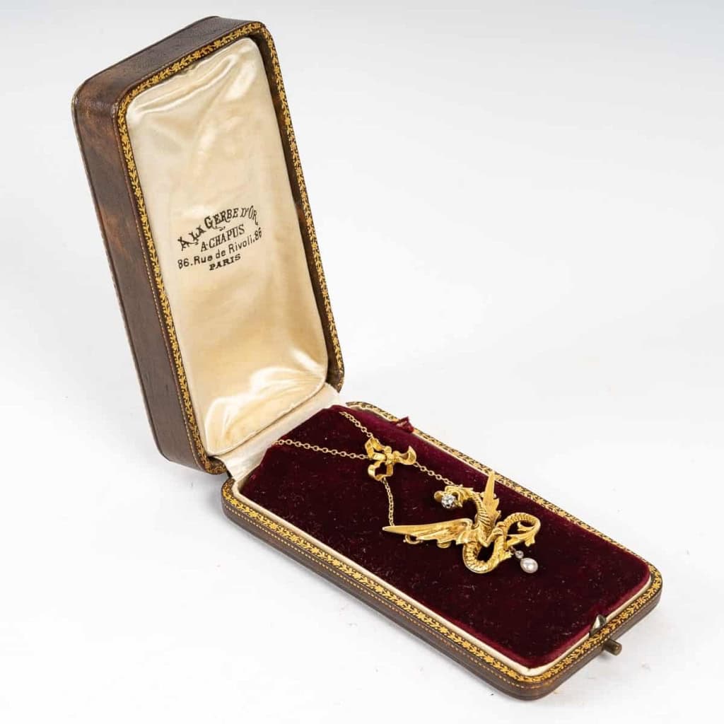 Pendentif « Chimère « Art-nouveau » pouvant se transformer en broche en or | Biron Pendentif « Chimère « Art-nouveau » pouvant se transformer en broche en or
