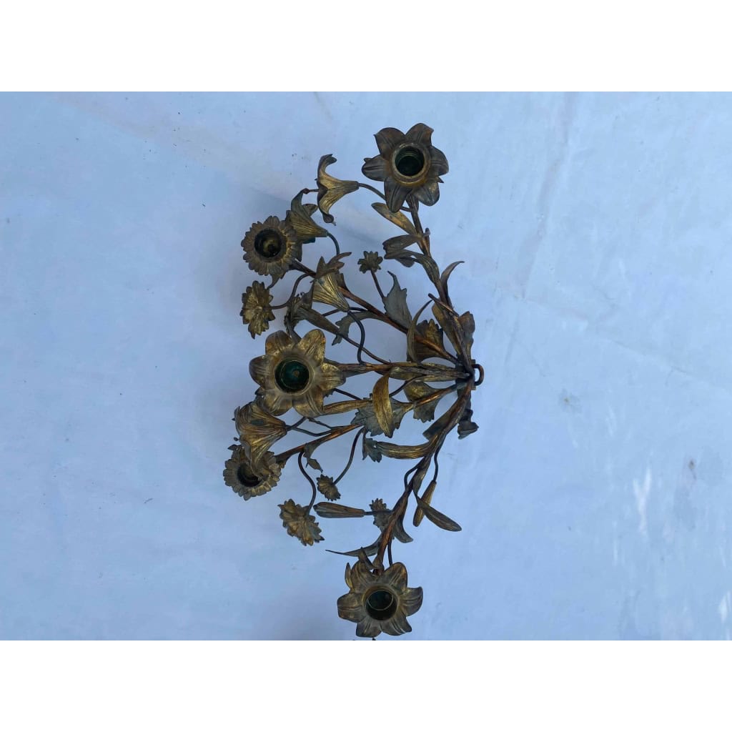 1880′ Paire d’Appliques en Bronze Doré Patiné à Décor Floral 5 Bras de Lumière | Biron 1880′ Paire d’Appliques en Bronze Doré Patiné à Décor Floral 5 Bras de Lumière