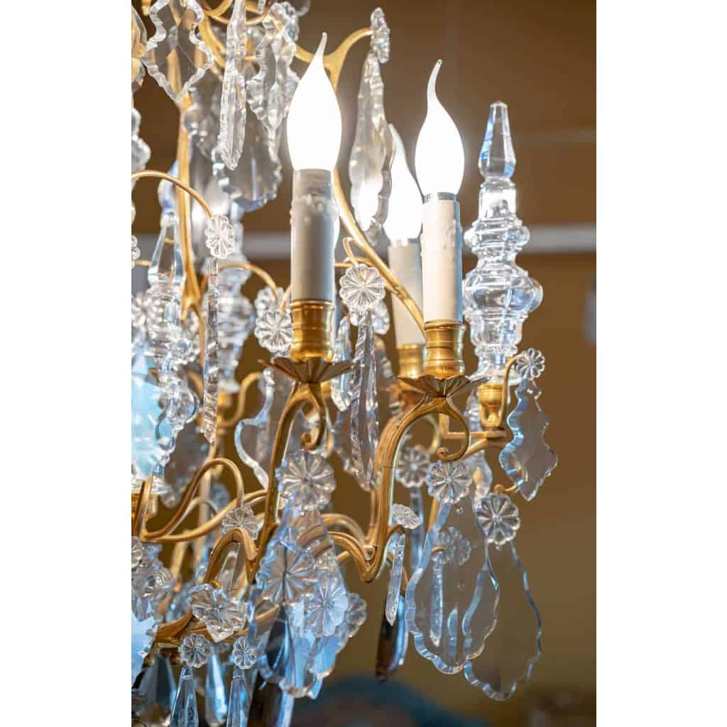 Grand Lustre De Style Louis XV En Cristal Et Bronze Doré. Circa 1900 | Biron Grand Lustre De Style Louis XV En Cristal Et Bronze Doré. Circa 1900