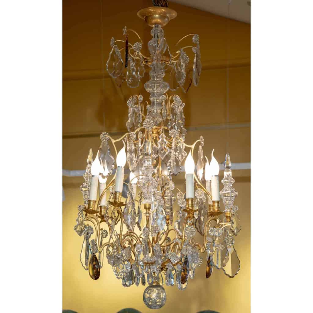 Grand Lustre De Style Louis XV En Cristal Et Bronze Doré. Circa 1900 | Biron Grand Lustre De Style Louis XV En Cristal Et Bronze Doré. Circa 1900