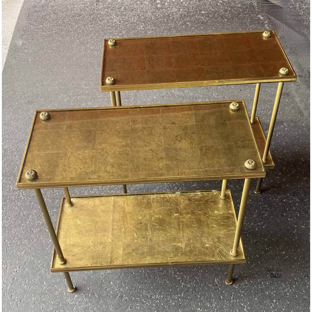 1950/70′ Paire De Bouts De Canapé Rectangulaires Maison Baguès Laiton et Bronze Plateaux Feuilles d or Fixées Sous Verre | Biron 1950/70′ Paire De Bouts De Canapé Rectangulaires Maison Baguès Laiton et Bronze Plateaux Feuilles d or Fixées Sous Verre