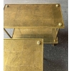 1950/70′ Paire De Bouts De Canapé Rectangulaires Maison Baguès Laiton et Bronze Plateaux Feuilles d or Fixées Sous Verre | Biron 1950/70′ Paire De Bouts De Canapé Rectangulaires Maison Baguès Laiton et Bronze Plateaux Feuilles d or Fixées Sous Verre
