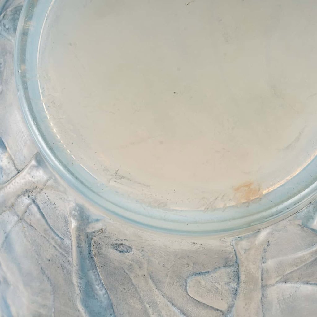 René LALIQUE : Vase « ARCHERS » Opalescent | Biron René LALIQUE : Vase "ARCHERS" Opalescent