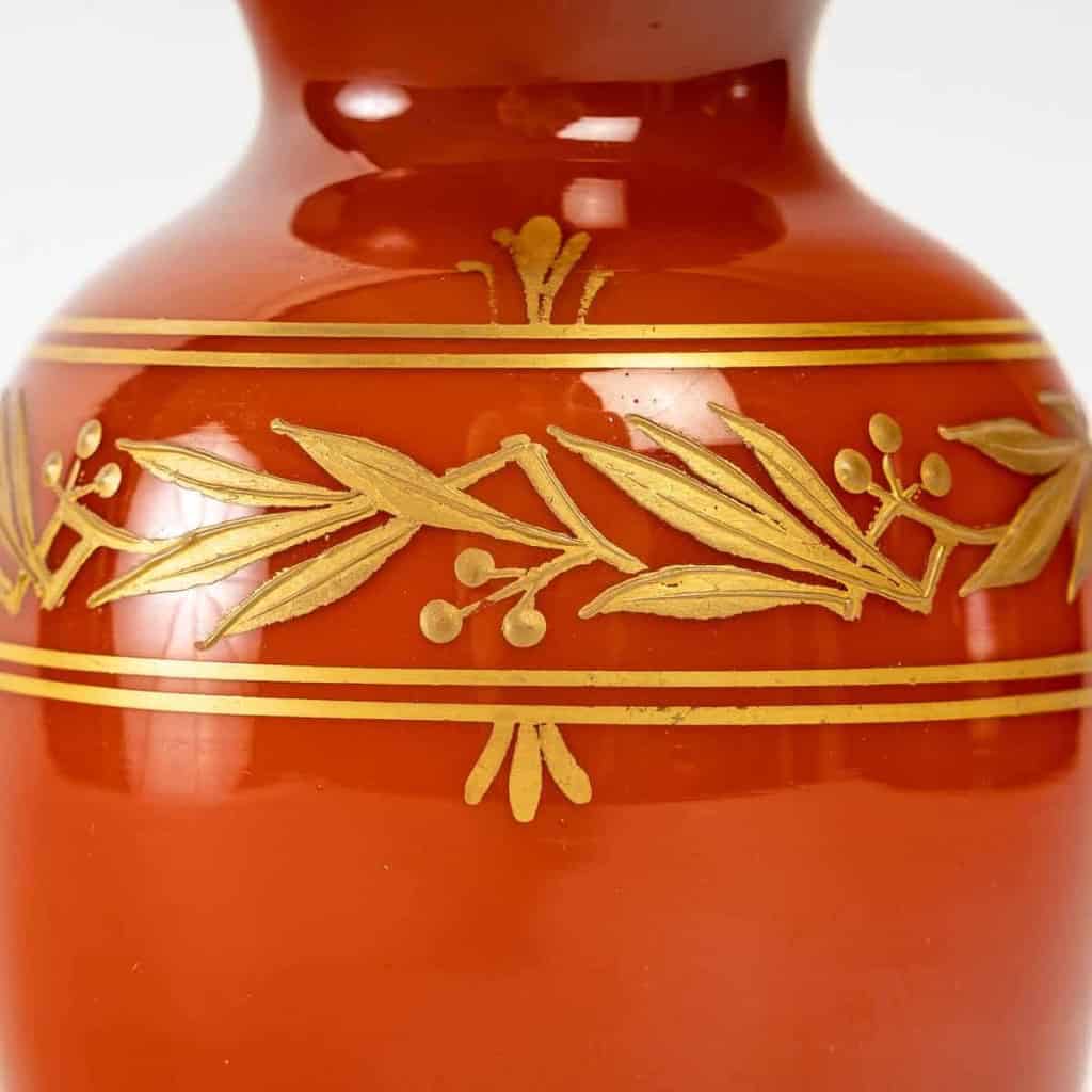 Petit vase overlay corail, Baccarat, XIXème siècle | Biron Petit vase overlay corail, Baccarat, XIXème siècle