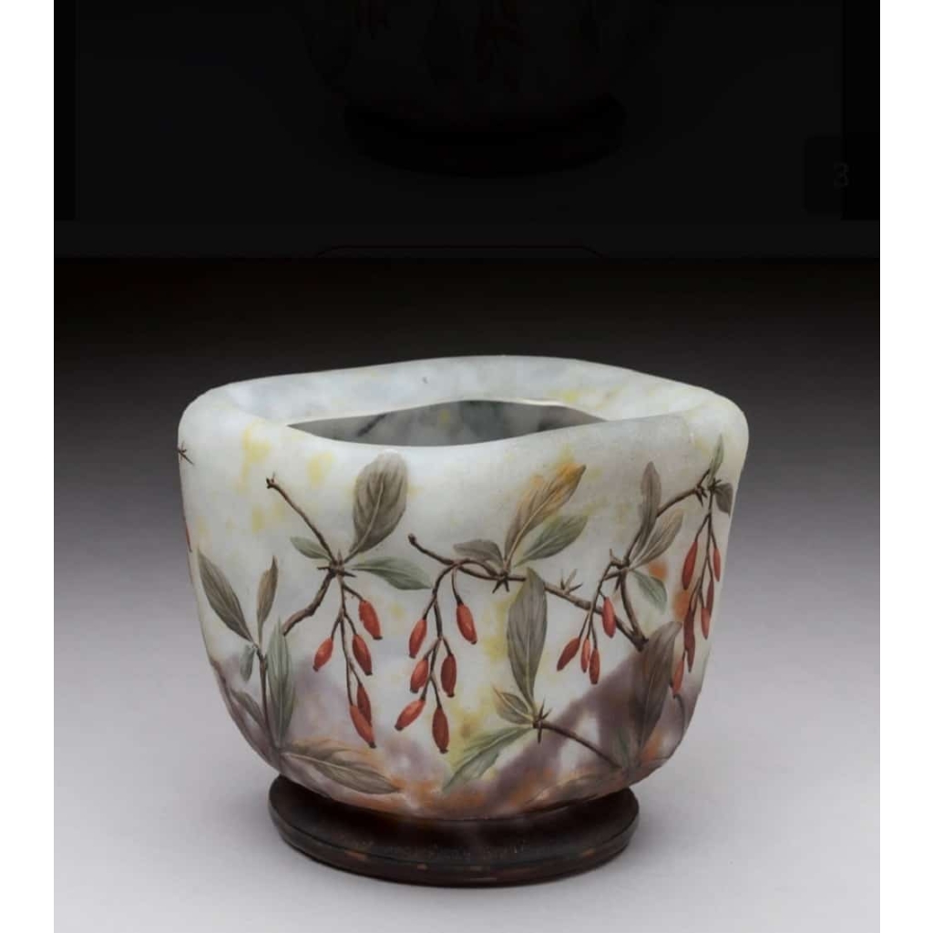 Daum : Vase à section carré 1905 | Biron Daum : Vase à section carré 1905