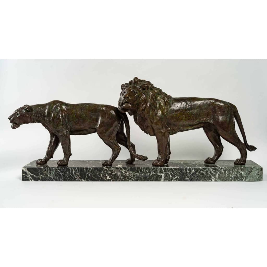 Bronze lion et lionne, marbre vert, début XXème siècle | Biron ||||||||||