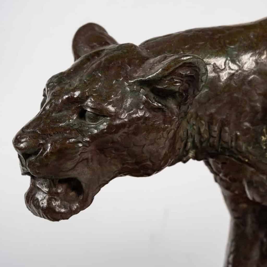 Bronze lion et lionne, marbre vert, début XXème siècle | Biron Bronze lion et lionne, marbre vert, début XXème siècle