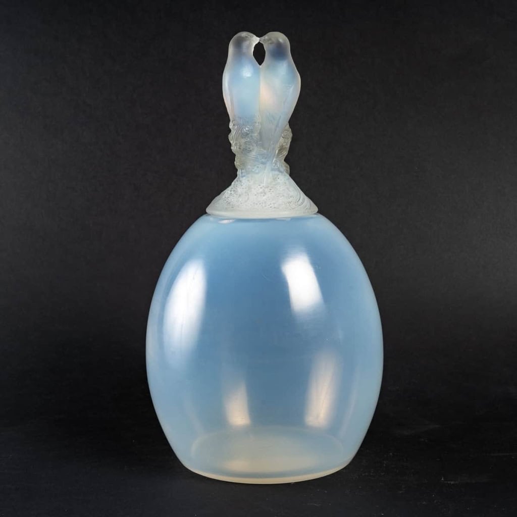 Vase « Tourterelles » verre opalescent de René LALIQUE | Biron Vase "Tourterelles" verre opalescent de René LALIQUE