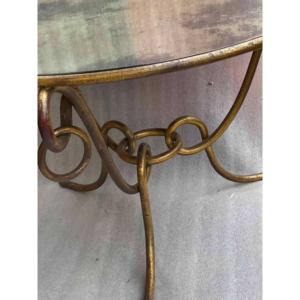 1940′ Table Basse Fer Battu Doré ,Entrelacs /René Drouet Diamètre: 90 Hauteur: 53 cm Ou René Prou/ Maison Franck Anvers