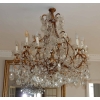 1950′ Lustre Cage Italie à 12 Lumières Bois Doré Et Cristal Diamètre 90 X Hauteur 100 cm | Biron 1950′ Lustre Cage Italie à 12 Lumières Bois Doré Et Cristal Diamètre 90 X Hauteur 100 cm