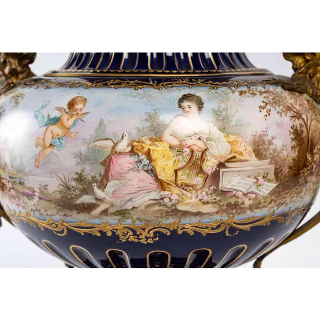 Vase en bronze et porcelaine, XIXème siècle