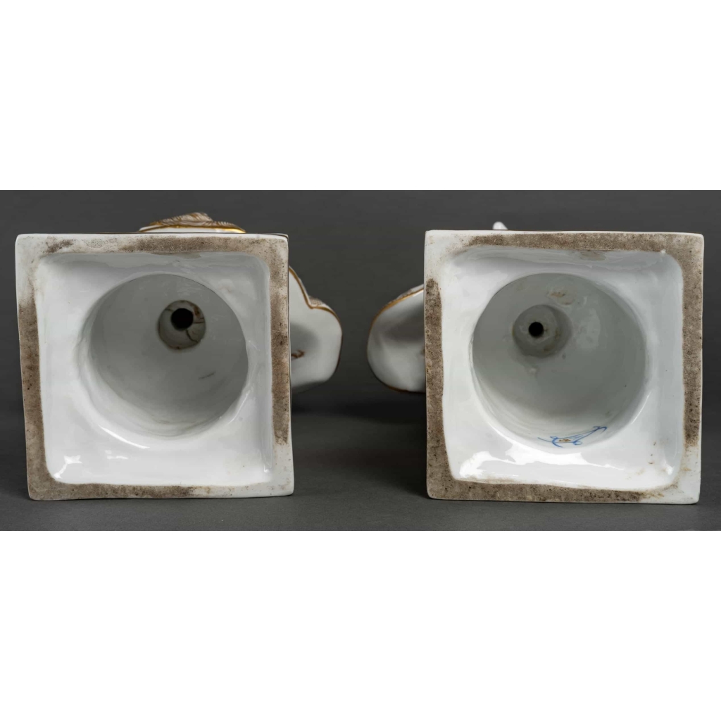 Bustes en porcelaine de Louis XVI et Marie Antoinette, Paris fin XIXème | Biron Bustes en porcelaine de Louis XVI et Marie Antoinette, Paris fin XIXème