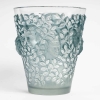 Vase « Silènes » verre blanc patiné bleu de René LALIQUE | Biron Vase "Silènes" verre blanc patiné bleu de René LALIQUE