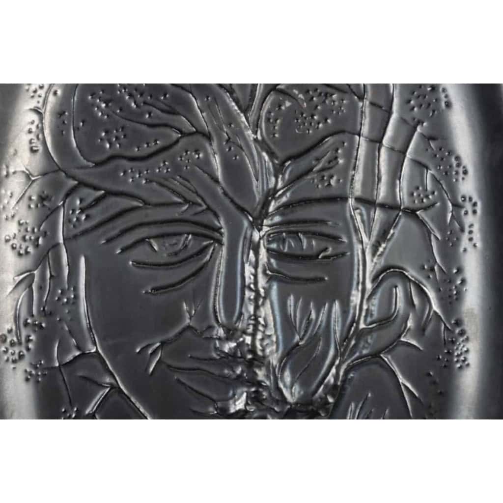 Plat en Céramique émaillée noire Jean Marais 1960 | Biron Plat en Céramique émaillée noire Jean Marais 1960
